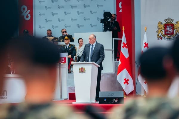 Frontnews image description