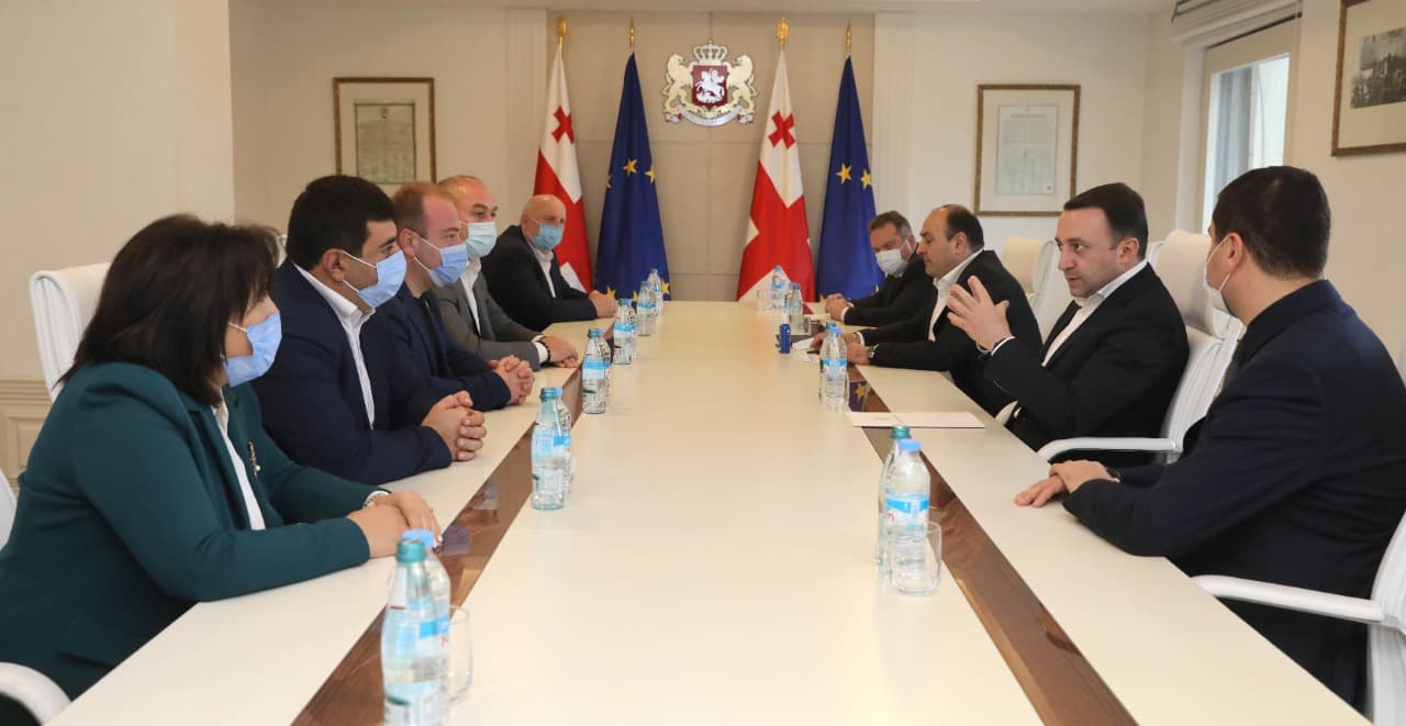 Frontnews image description