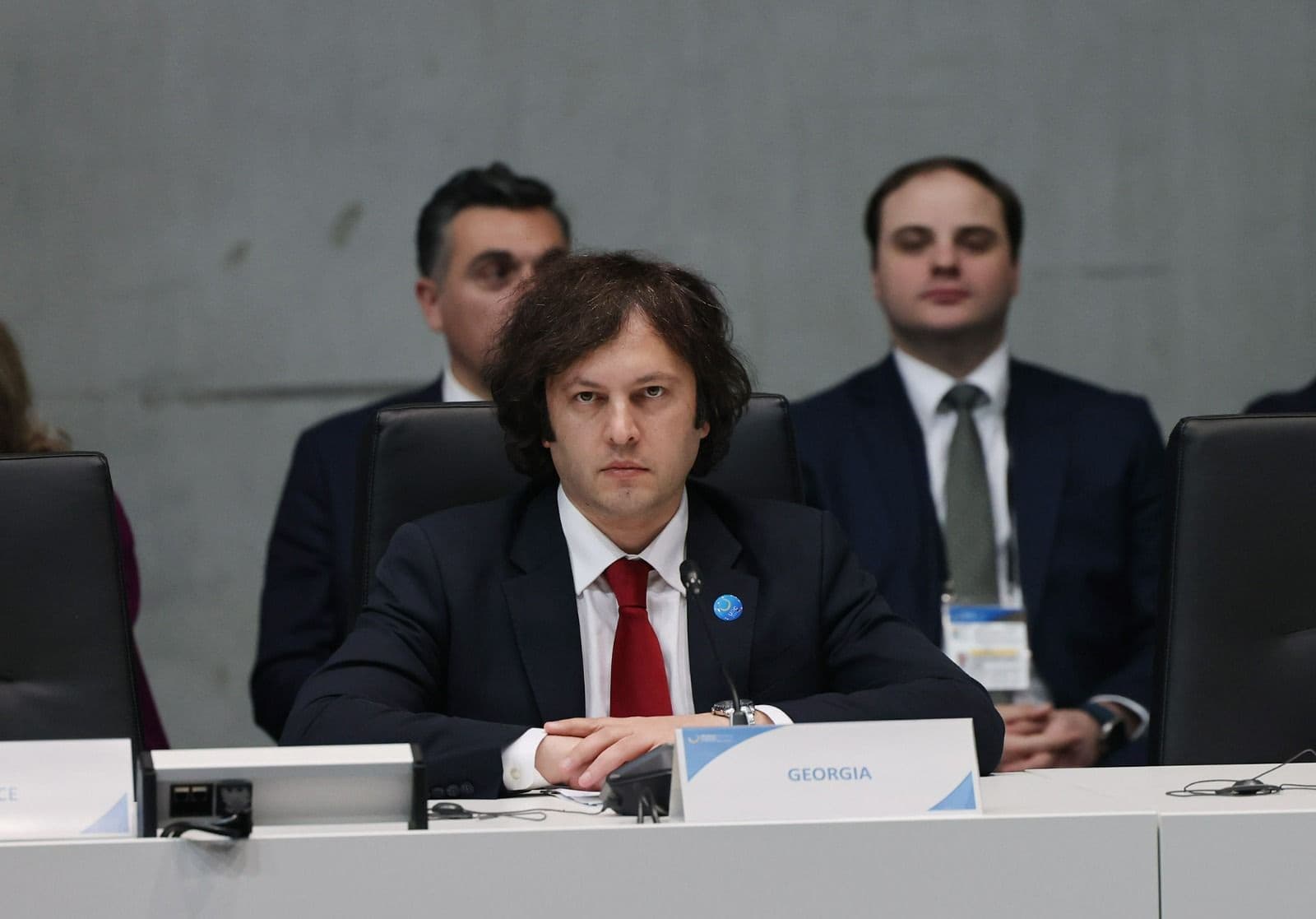 Frontnews image description