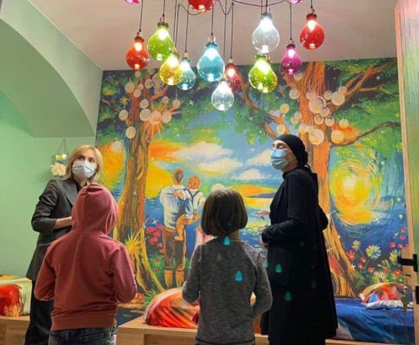 ნანა გაბელიამ ბავშვთა სარეაბილიტაციო ფონდს საყოფაცხოვრებო ნივთები გადასცა