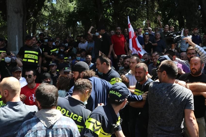 საია – 2021 წლის 5-6 ივლისს განვითარებული მოვლენები ამ დრომდე სათანადოდ გამოძიებული არ არის