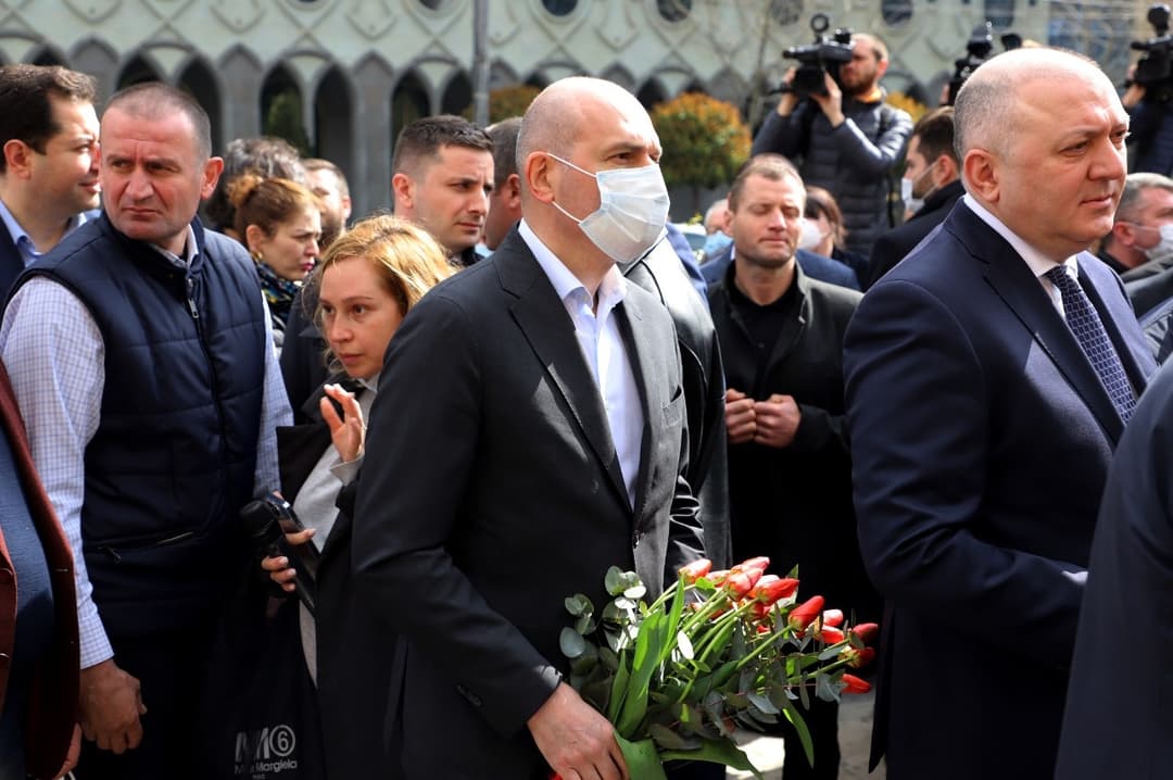 რუსლან აბაშიძემ 9 აპრილს დაღუპულთა ხსოვნას პატივი მიაგო