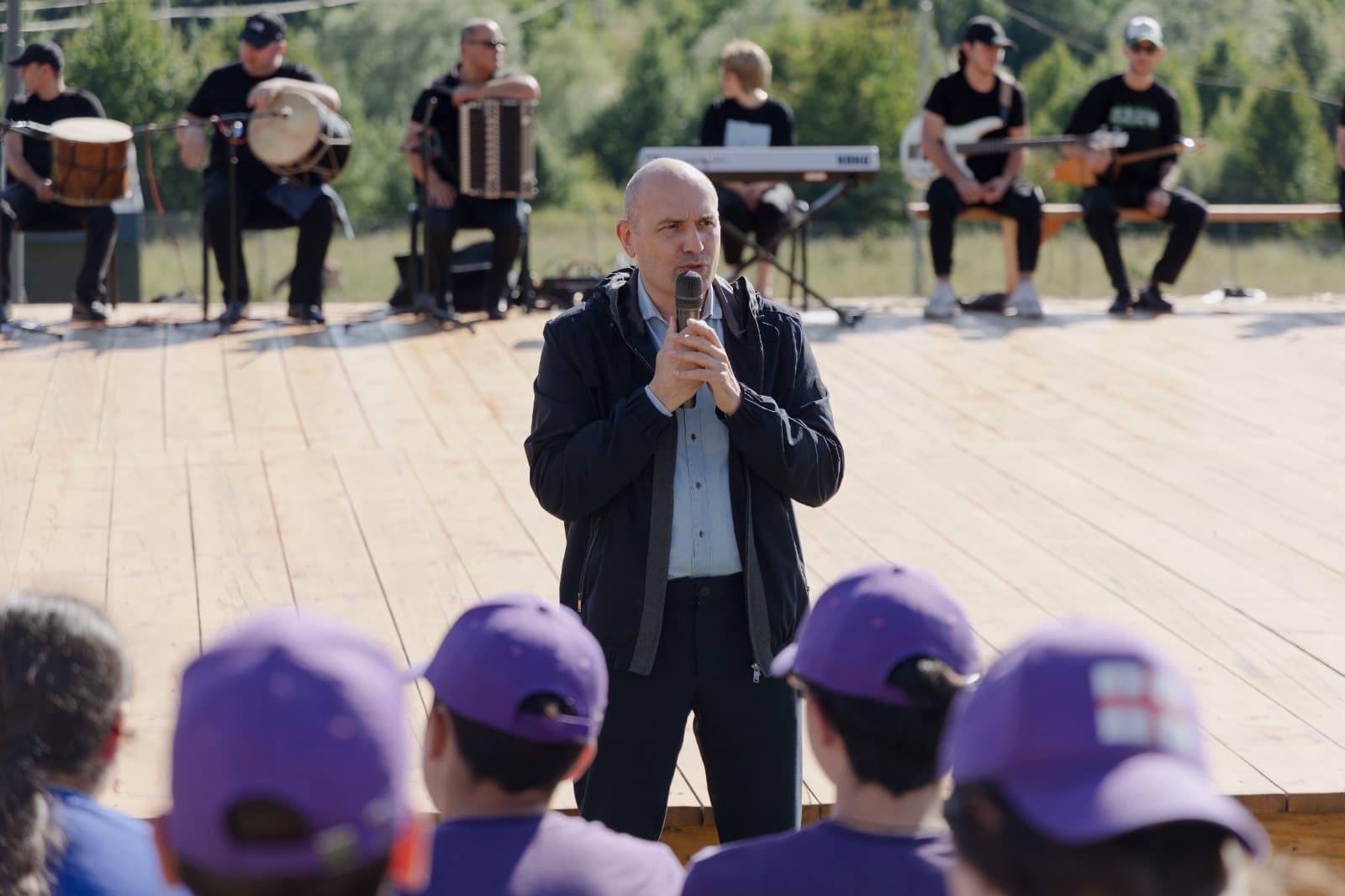 Frontnews image description