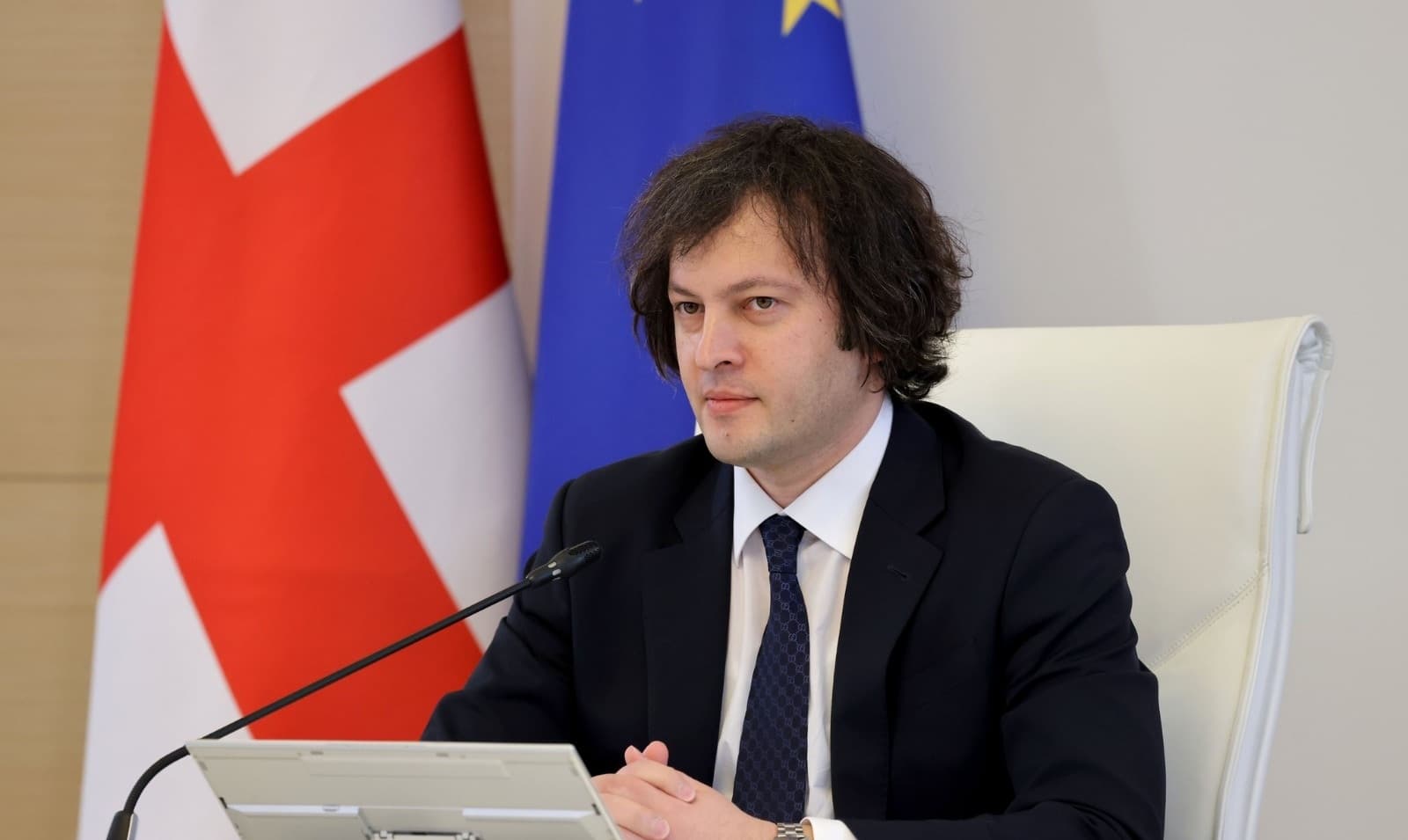 Frontnews image description