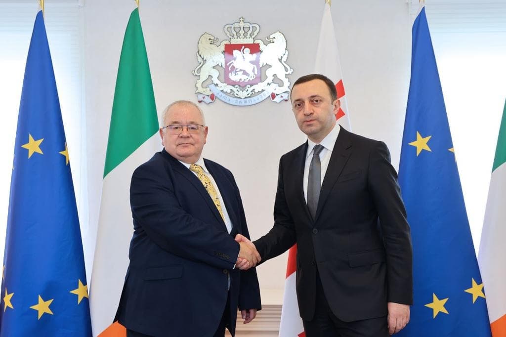 Frontnews image description