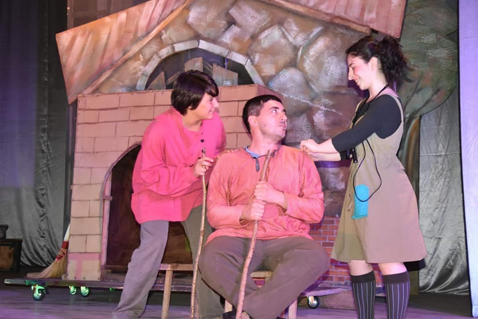 Frontnews image description