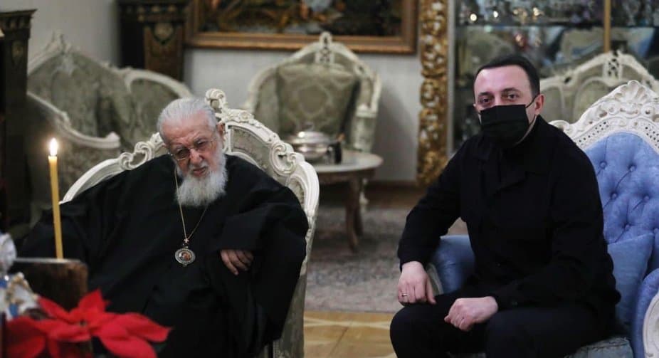 PM visits Patriarch to congratulate on his 89th birthday