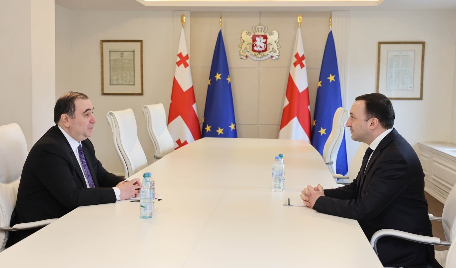 Frontnews image description