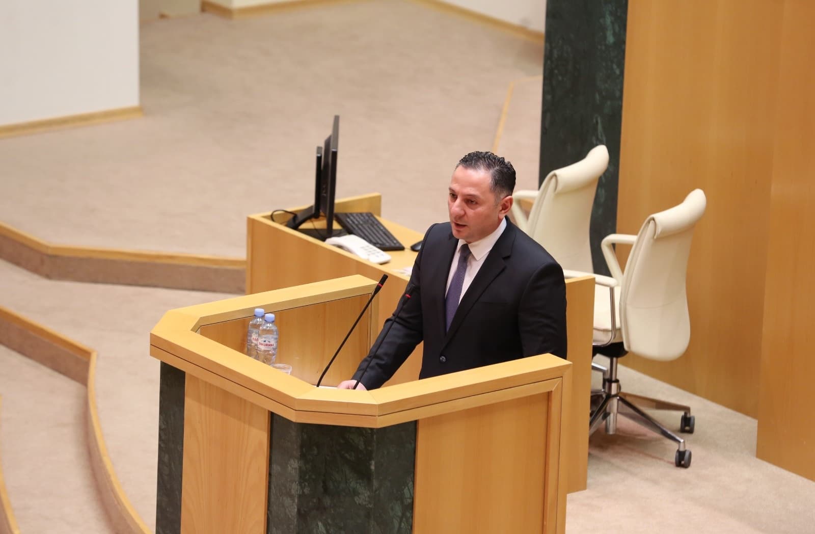 Frontnews image description