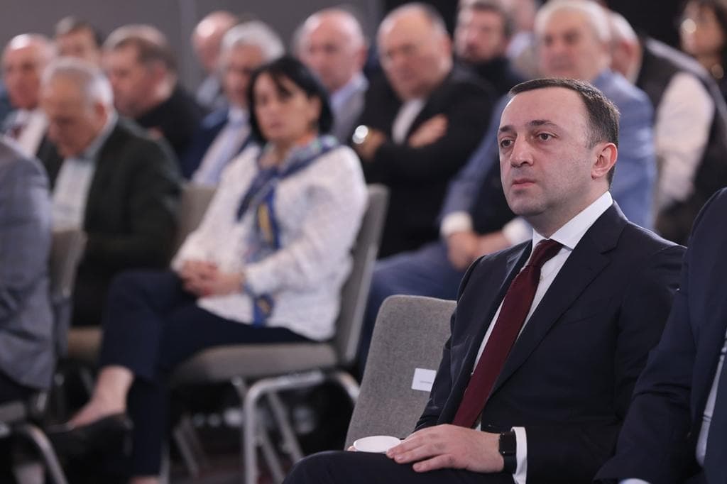 ირაკლი ღარიბაშვილი – საუბარია იმავე ადგილზე და არა სხვა ადგილზე ახალი საავადმყოფოს მშენებლობაზე და რა თქმა უნდა, შევინარჩუნებთ ყველა თანამშრომელს