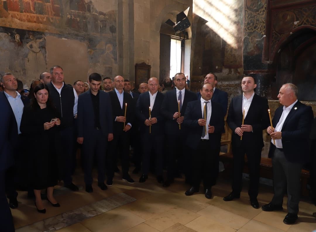 რუსლან აბაშიძე სვეტიცხოვლის საკათედრო ტაძარში სადღესასწაულო წირვას დაესწრო