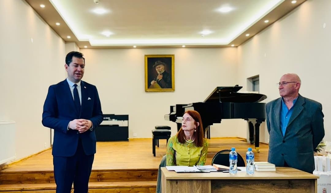 დავით ფაცაცია ქუთაისში წიგნის “საქართველოს ებრაელთა ისტორიის (საარქივო მასალების მიხედვით)“ პრეზენტაციას დაესწრო