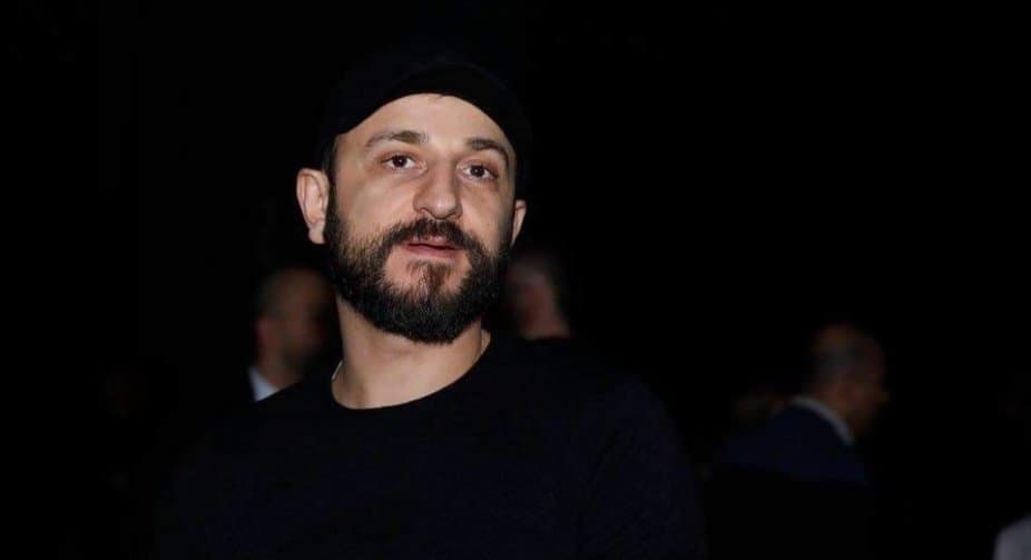 Stephane Mghebrishvili addresses his colleagues