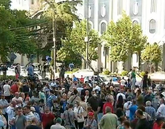 Frontnews image description