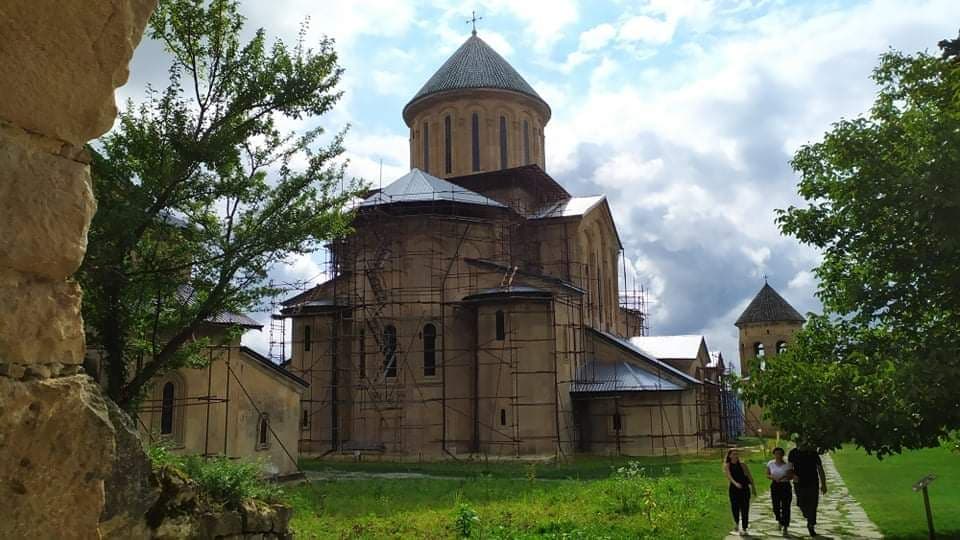 Frontnews image description