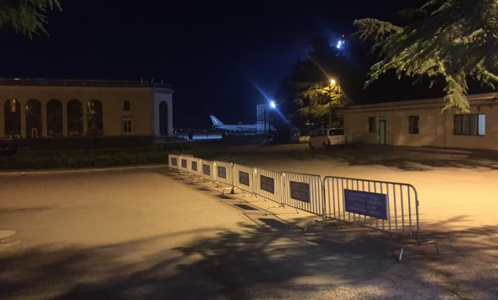 სუსლიაკების ოჯახის ათი ბავშვი უკრაინაში პრეზიდენტ ზელენსკის მიერ გამოგზავნილი სპეციალური თვითმფრინავით გაემგზავრა