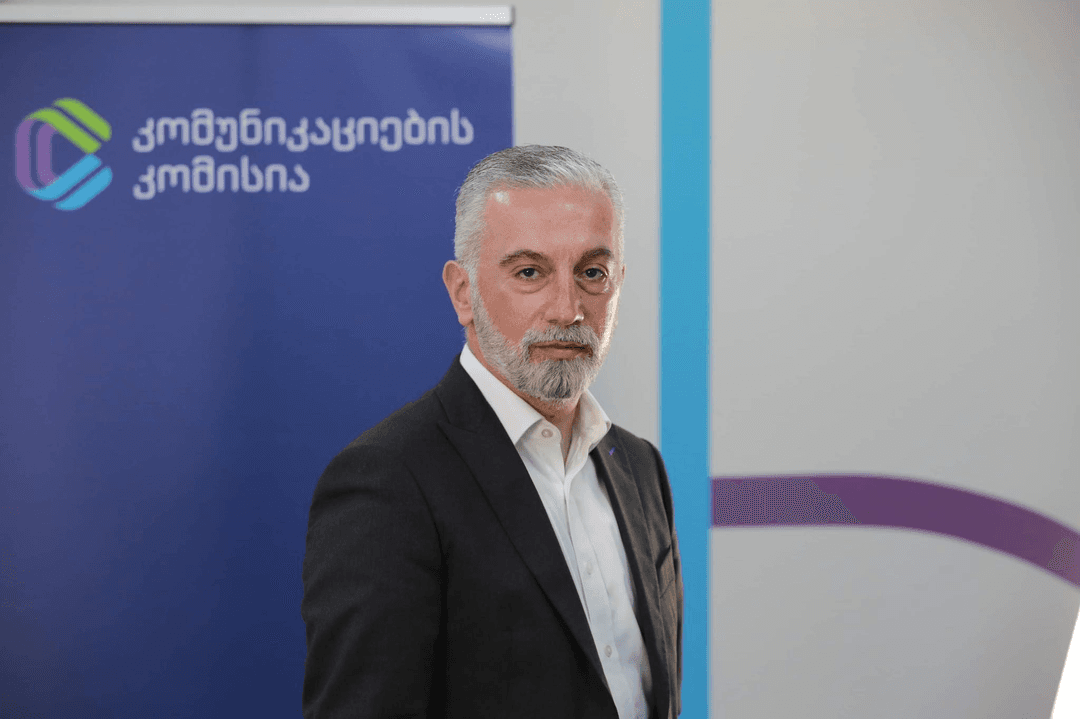 კახა ბექაური პლენარულ სხდომაზე კომუნიკაციების კომისიის 2020 წლის ანგარიშს წარადგენს