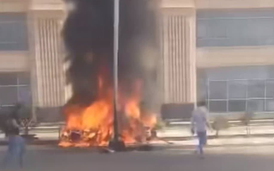 თბილისში ავტომანქანა დაიწვა, დაიღუპა მძღოლი