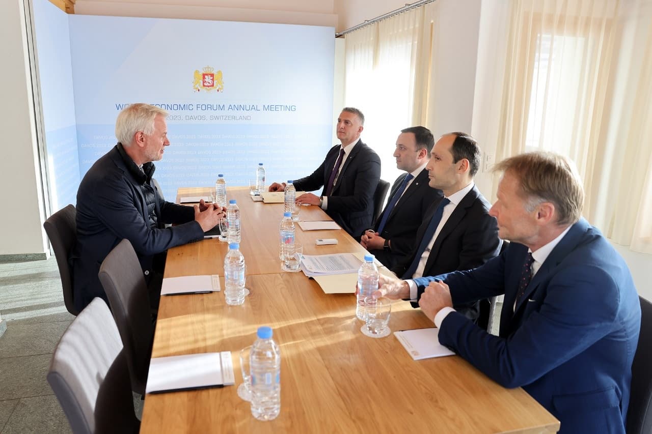 Frontnews image description