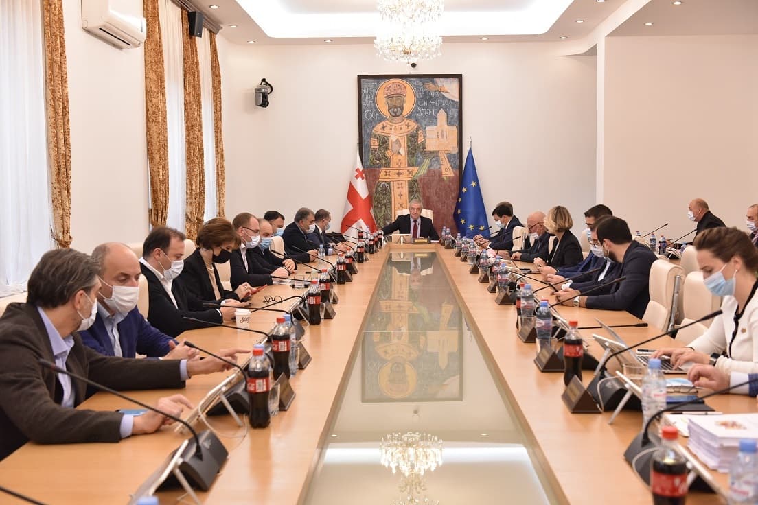 Frontnews image description