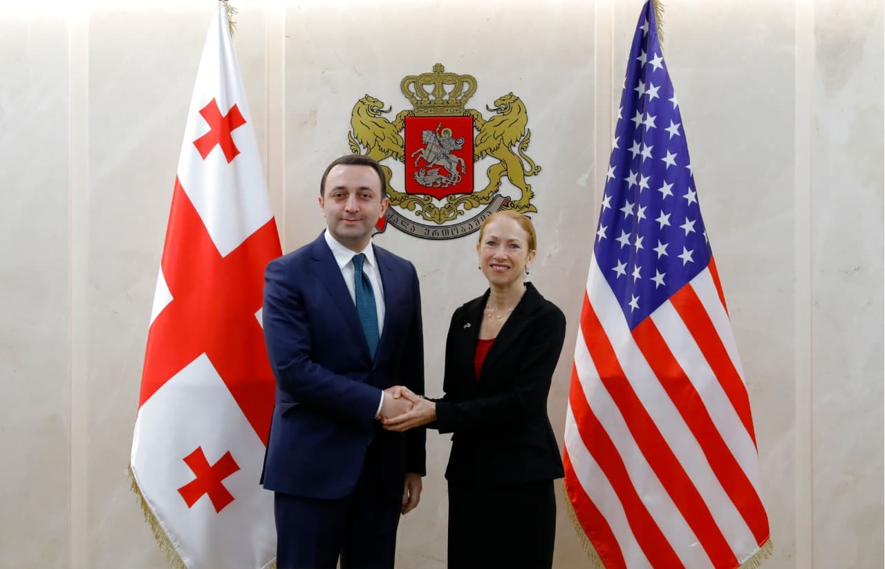 Frontnews image description