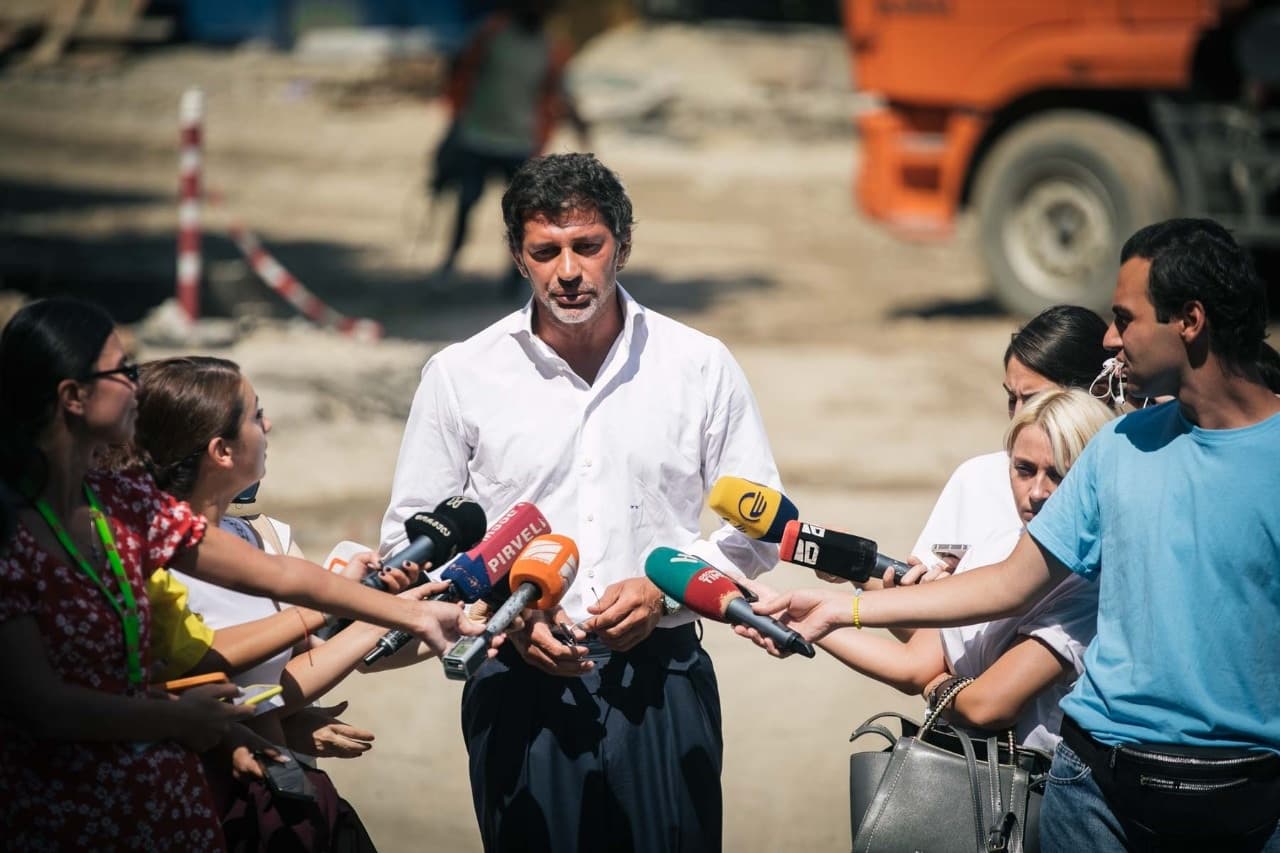 Frontnews image description