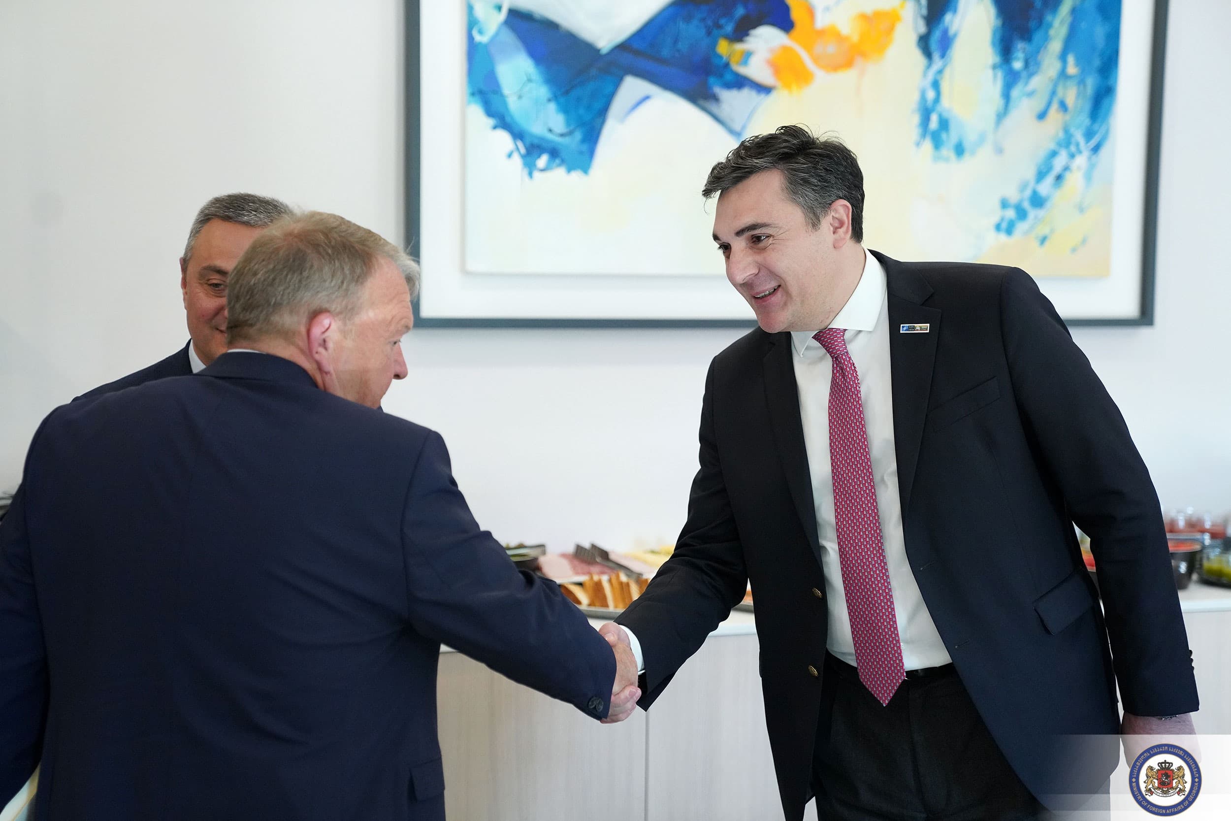 Frontnews image description