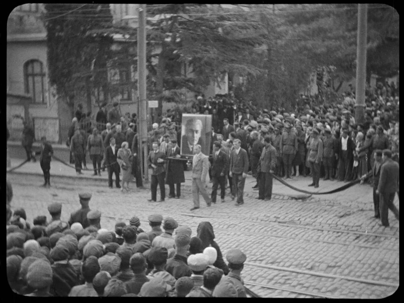 Frontnews image description