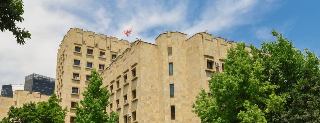 პროკურატურამ გლდანის ხევის დასახლებაში მომხდარი მკვლელობის საქმეზე სამ პირს ბრალდება წარუდგინა