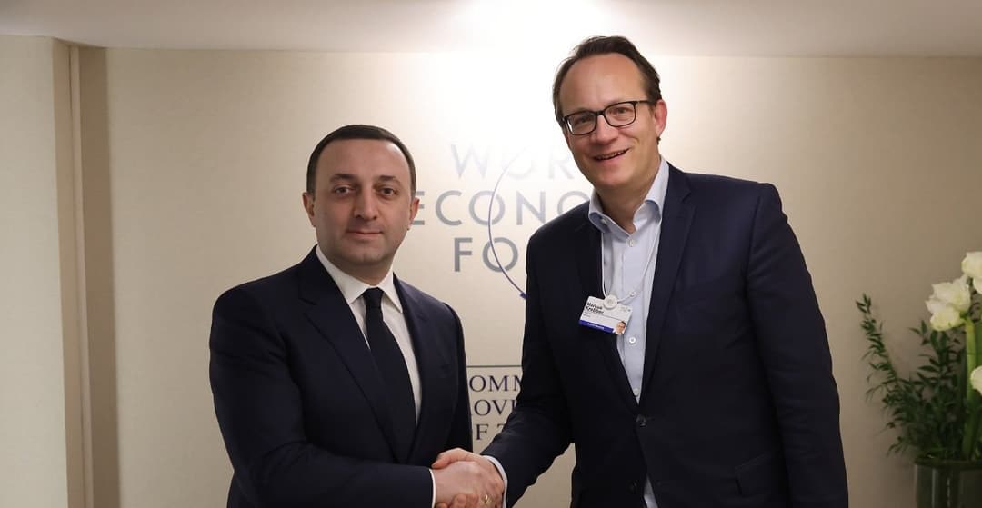 Georgian PM meets head of German energy company in Davos