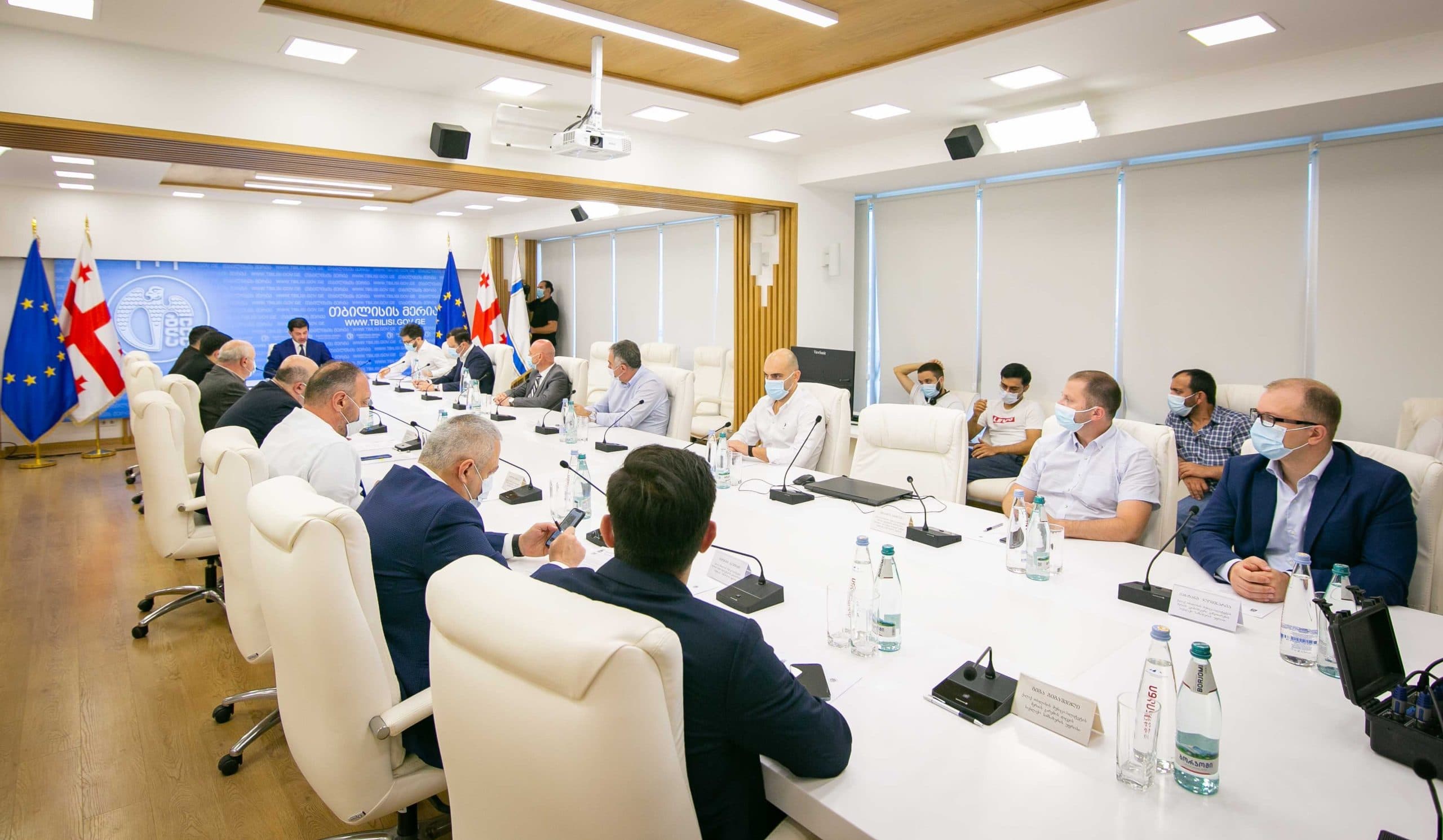 Frontnews image description