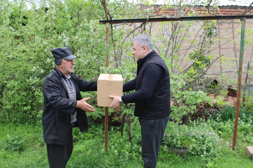 თერჯოლის მუნიციპალიტეტში 70 წელს გადაცილებულ მარტოხელა მოხუცებს სასურსათო კალათა გადაეცათ