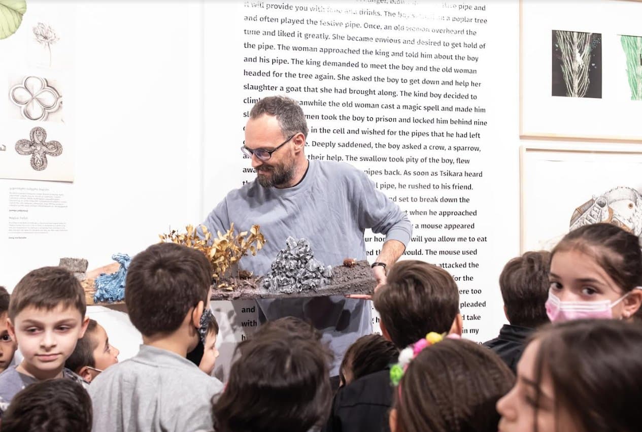 Frontnews image description