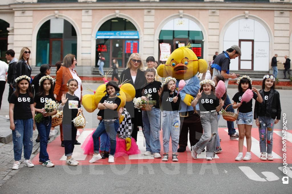 Frontnews image description