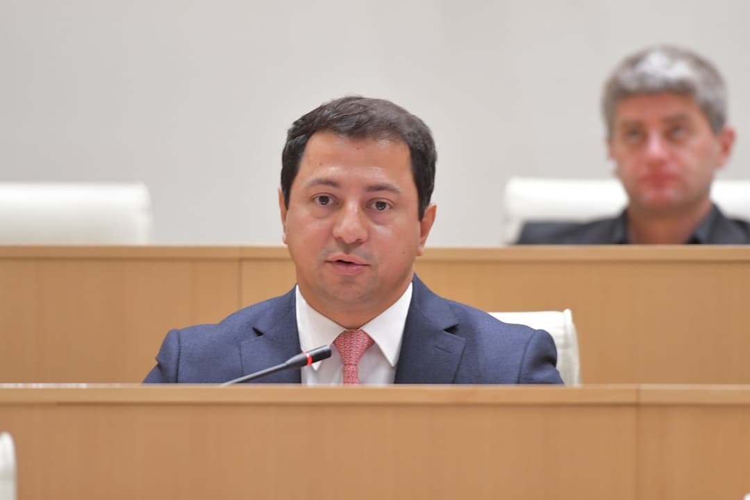 არჩილ თალაკვაძე – ეს ოპოზიცია კოალიციაშიც არის, ქოლგის ქვეშაც ნამყოფია, ფანჩატურშიც, პარლამენტის ბოიკოტსაც ერთად ახორციელებდნენ