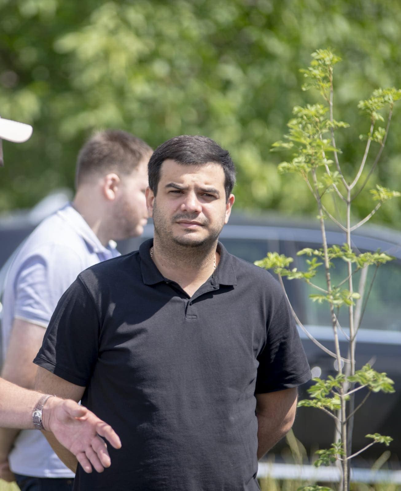 Frontnews image description