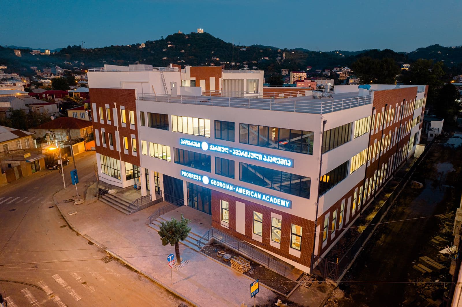 Frontnews image description