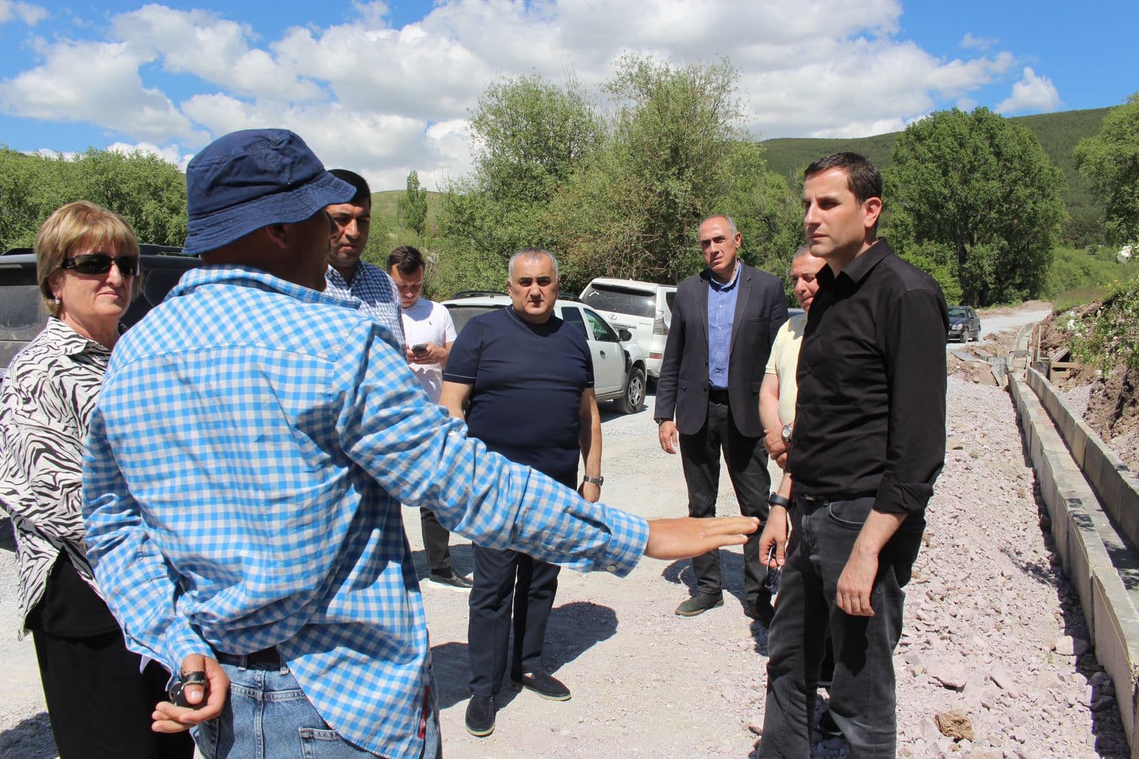 Frontnews image description