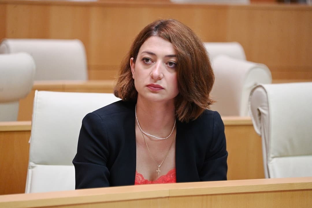 ანა ბუჩუკური – რისი დამსრულებლები ხართ?! თქვენთან ნახევარზე მეტი ან “ნაცების“ მსახური იყო ან დამფინანსებელი