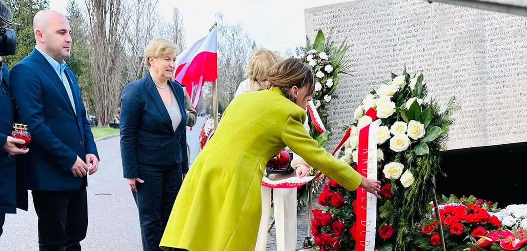 ანა წითლიძე – მაქვს პატივი, ვარშავაში მიხეილ სააკაშვილის სახელით პატივი მივაგო ლეხ და მარია კაჩინსკების ხსოვნას