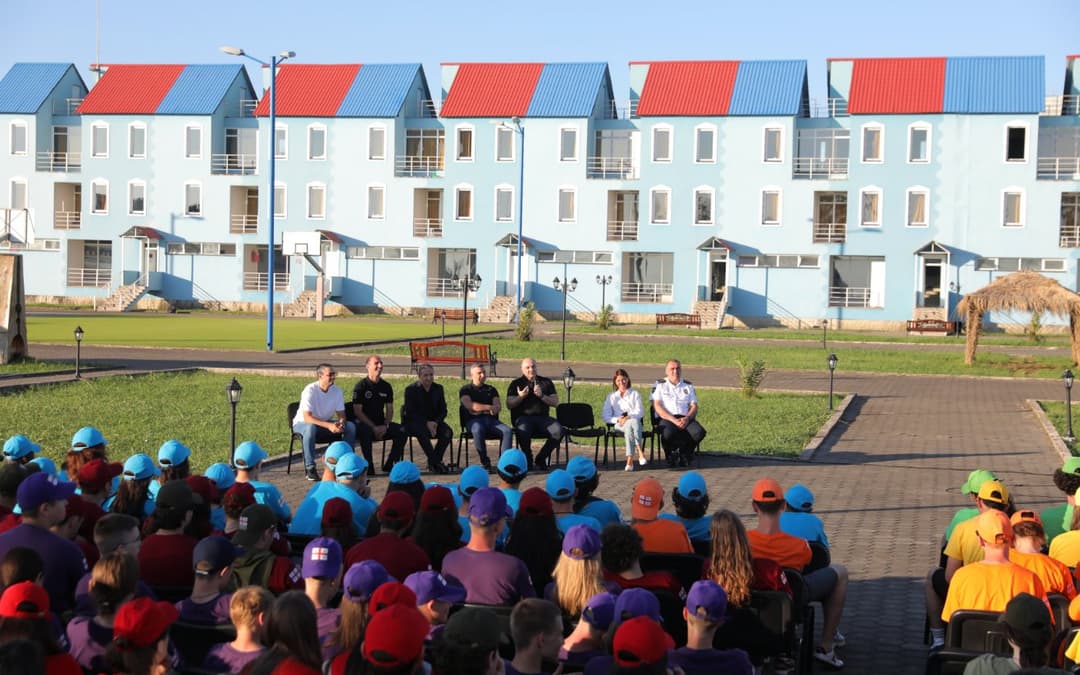 შინაგან საქმეთა მინისტრის მოადგილე ანაკლიაში ახალგაზრდულ ბანაკს ესტუმრა