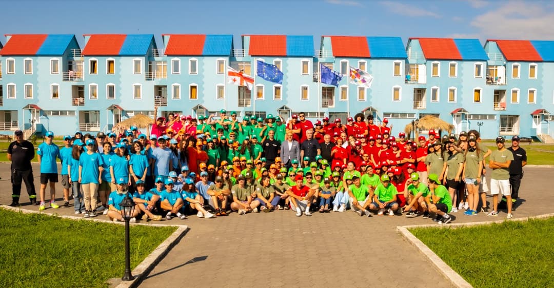 შსს-ს წარმომადგენლები კამპანიის ”ემეგობრე პოლიციას” ფარგლებში, ანაკლიაში, ახალგაზრდულ ბანაკში შეხვედრებს განაგრძობენ