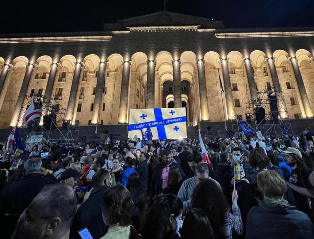 Frontnews image description