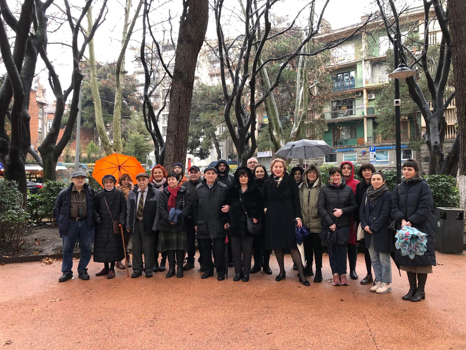 Frontnews image description