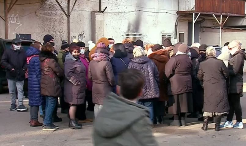 სანატორიუმ “ქართლთან” დევნილები ჯანდაცვის მინისტრის მისვლას მოითხოვენ