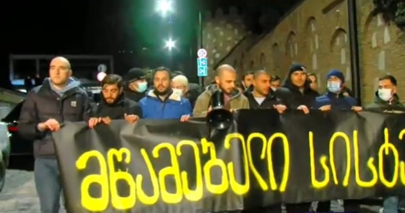 Frontnews image description