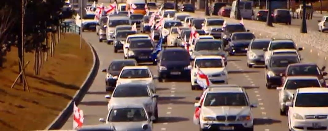 მიხეილ სააკაშვილის მხარდასაჭერად მსვლელობა იმართება