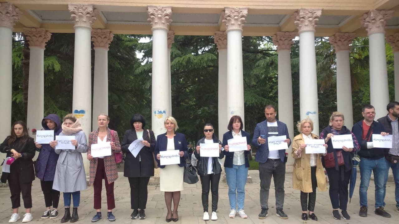 Frontnews image description