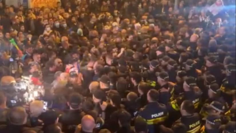 Frontnews image description