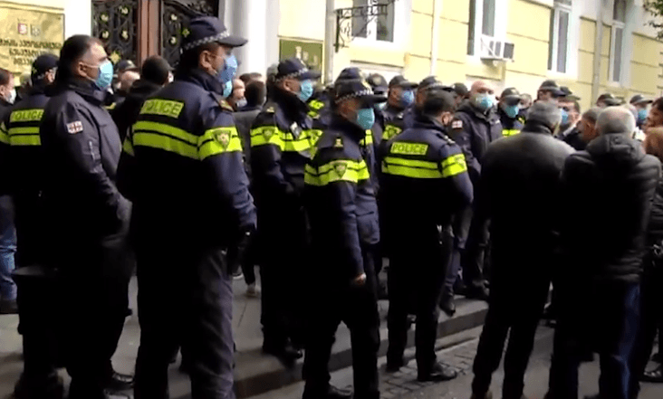 ბათუმში ოპოზიციის აქცია მიმდინარეობს